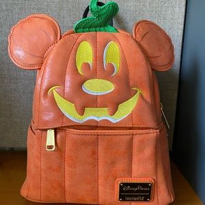 NWT Disneyland/DisneyParks Loungefly Mickey pumpkin backpack